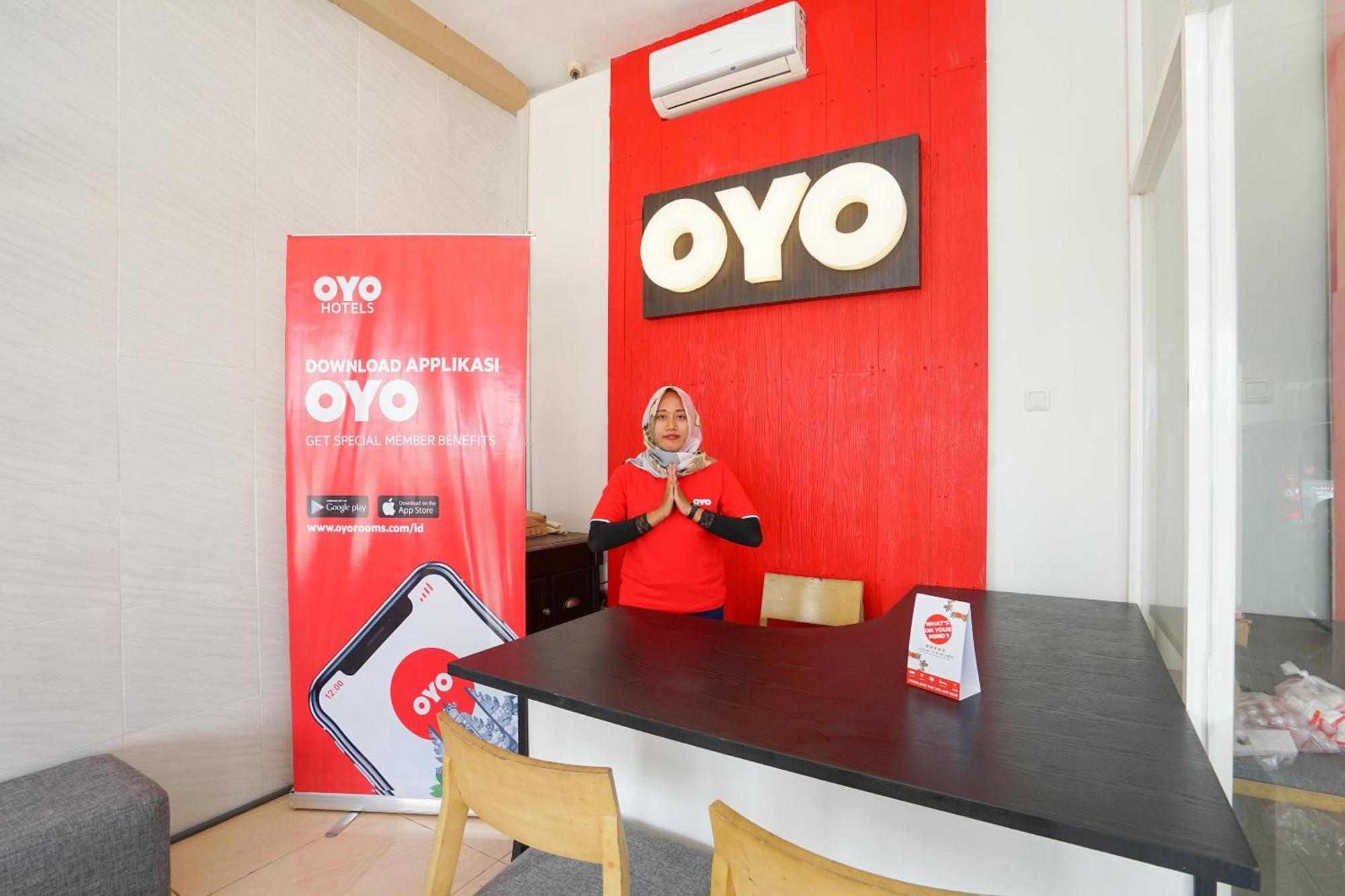Oyo 425 Mojokerto Guesthouse Екстер'єр фото