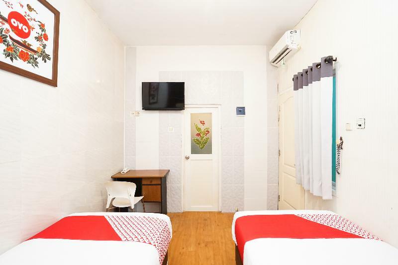 Oyo 425 Mojokerto Guesthouse Екстер'єр фото