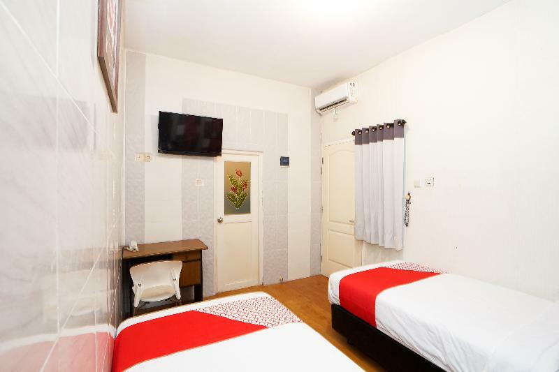 Oyo 425 Mojokerto Guesthouse Екстер'єр фото